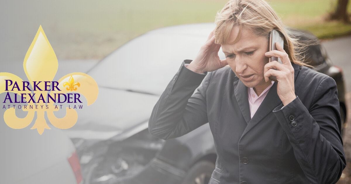 woman reporting her car accident